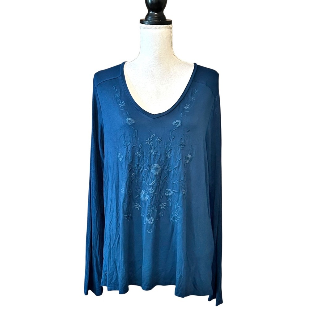NWT Cable & Gauge V-neck‎ Embroidered Floral Long Sleeve Top Women’s SZ XL Blue